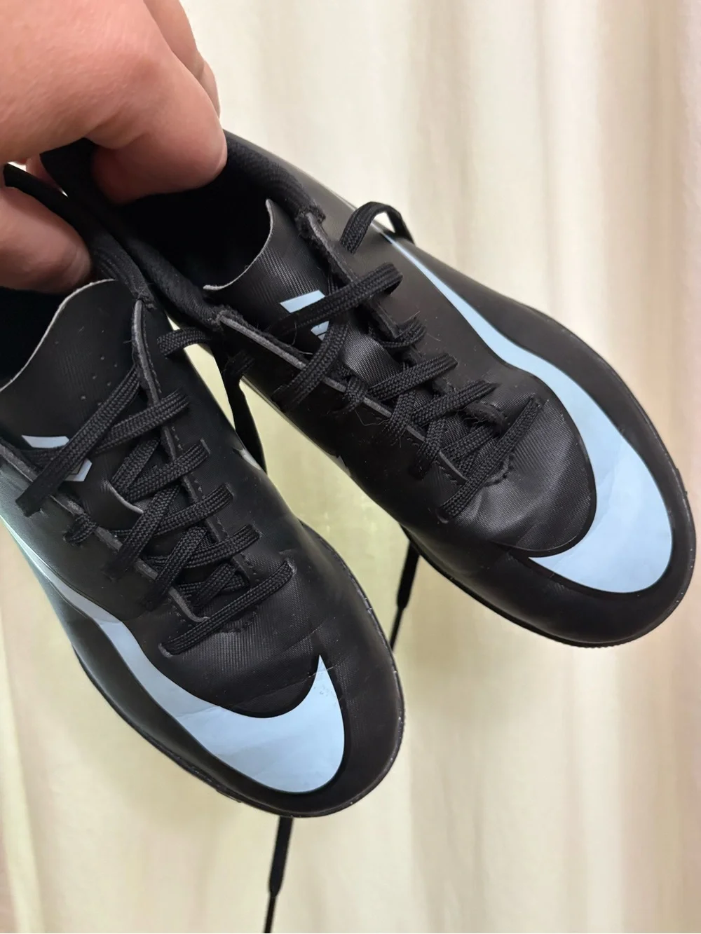 NIKE MERCURIAL VAPOR 16 CLUB YOUTH Indoor Soccer Shoes